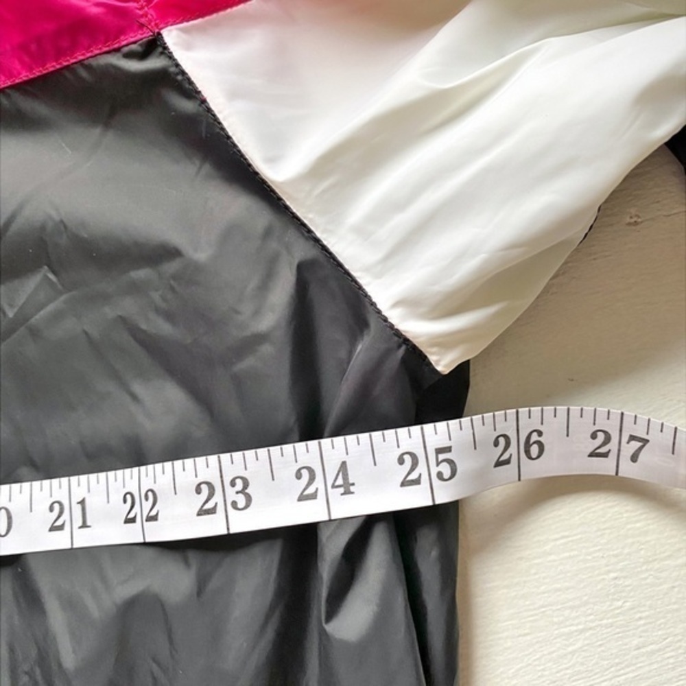 Born Fly Retro Pink, White, and Black‎ Colorway Windbreaker - Picture 10 of 11